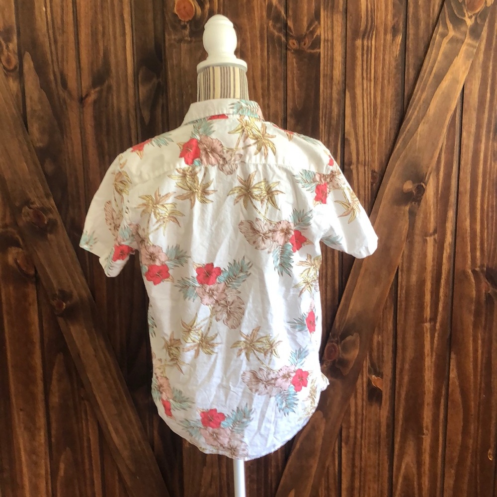 Floral button up - Picture 3 of 3